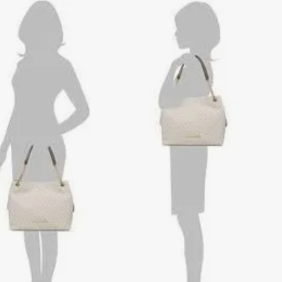 MICHAEL KORS VANILLA LARGE JET SET CHAIN SHOULDER TOTE BAG/ PURSE - Picture 15 of 16